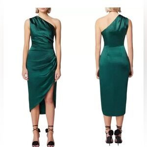Elegant Green One-Shoulder Dress